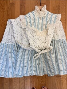 Vintage-Inspired White & Light Blue Floral Maxi Dress